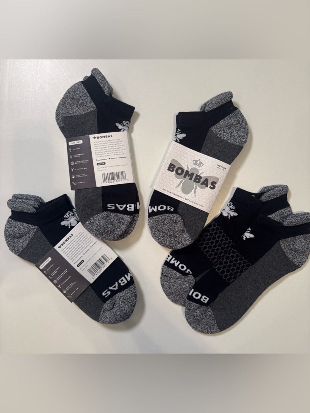 Bombas NWT 4 pair Original Ankle Socks Color: Black/Grey/Charcoal SZ: Medium